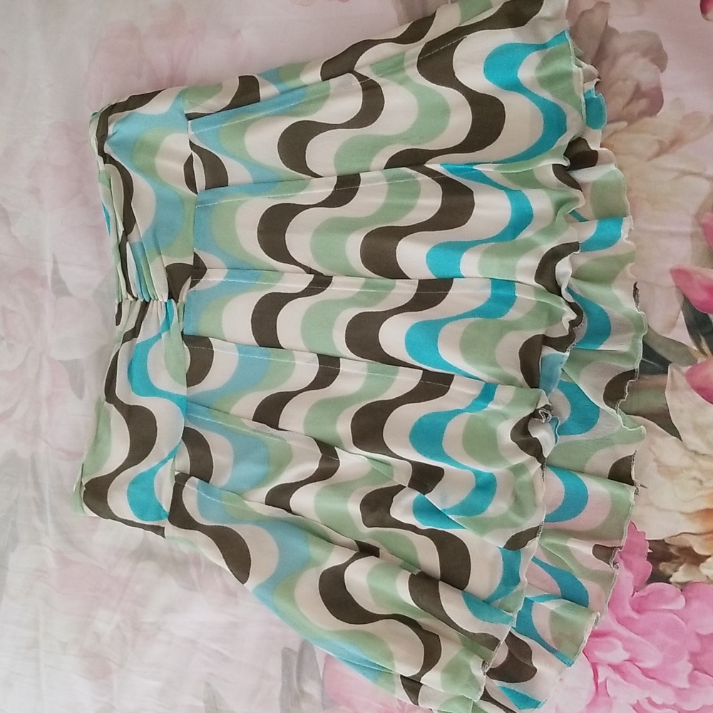 Groovy Bebe spring skirt (M) - Picture 7 of 9